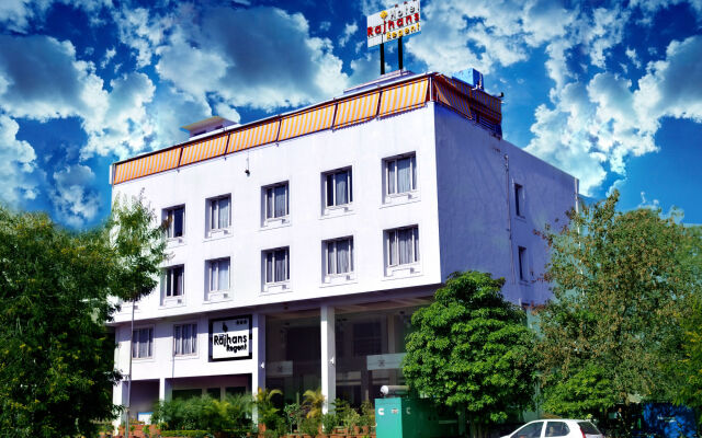 Hotel Rajhans Regent