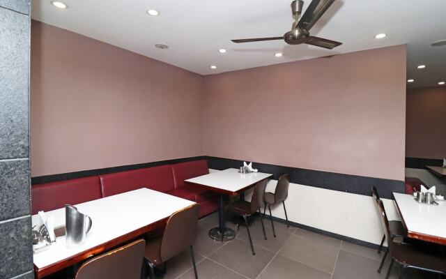Oyo 28796 Hotel Rajhans