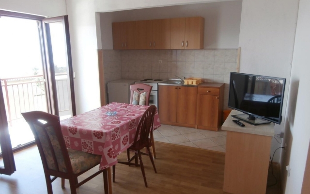 Apartment Sunny  - sea side terrace & parking: A1 Starigrad-Paklenica, Zadar riviera