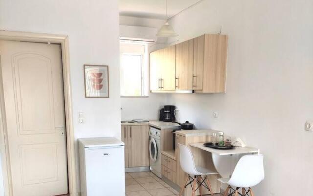 #4 Giorgos & Chara apartments