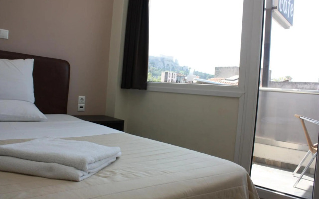 Pella Inn Hostel