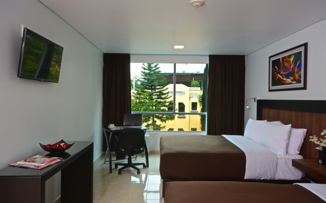 Hotel & Suites PF