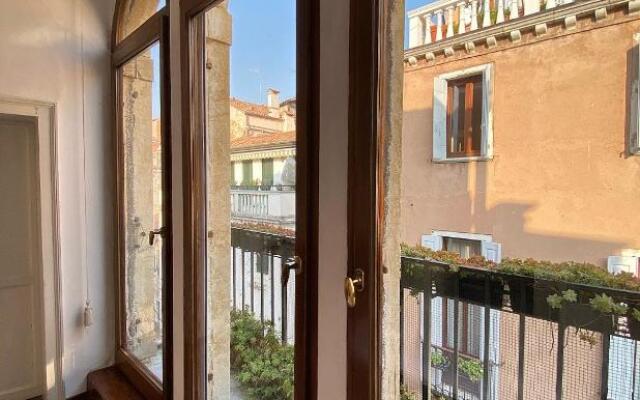 CA’ SAMUELE Authentic Venetian Apartment