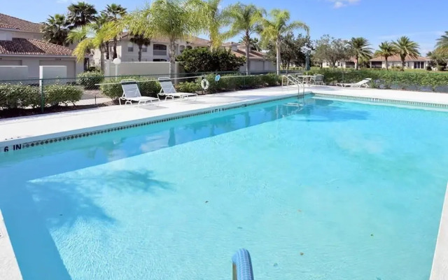 L'Pavia - Two Bedroom Condo