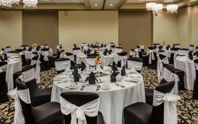 Crowne Plaza Phoenix Airport - PHX by IHG