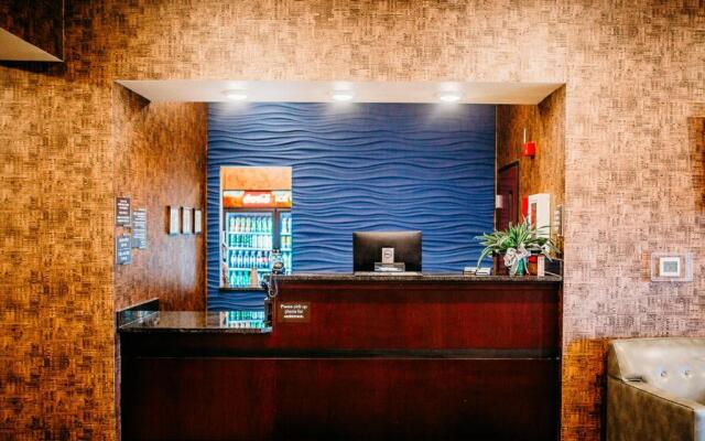 Cobblestone Hotel & Suites - International Falls