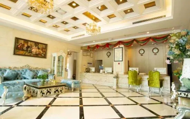 Baoli Xiangxun Theme Hotel