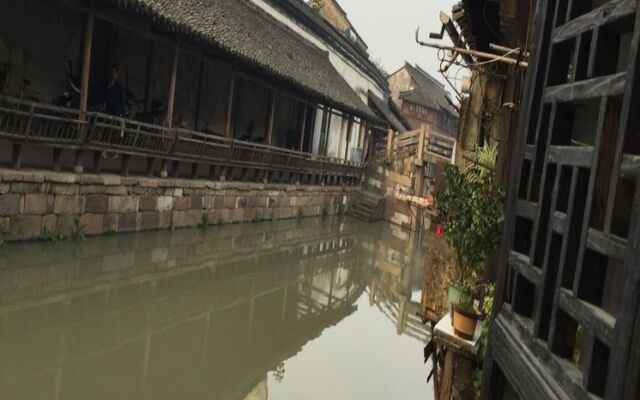 Wuzhen Yishui Hotel