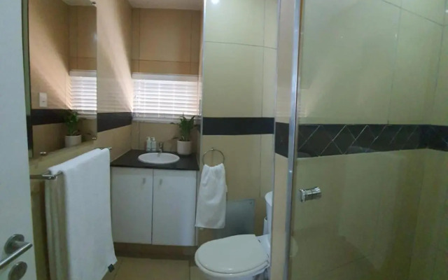 Accommodation Front - Gorgeous 4 Sleeper Beachfront Apartment