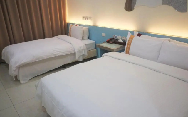 Giant Rich King Plaza Hotel