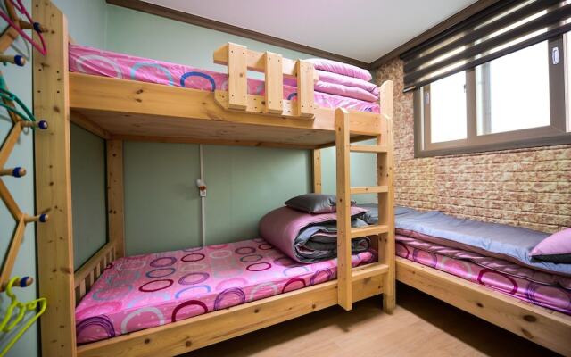 Suncheon Station Guesthouse - Hostel