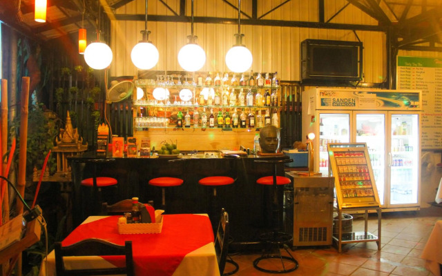 Tropical Breeze Guesthouse