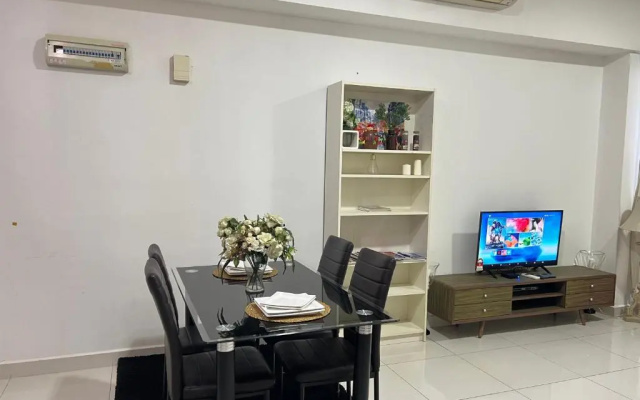 Regalia Suites & Residence studio Apartment by Enjoy your stay