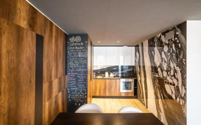 Silver Mountain Deluxe Suite B10