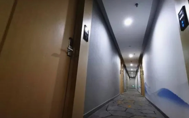 Junyi Hotel (Shaoxing Shangyu Pedestrian Street)
