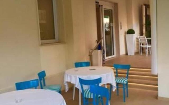 Marina Beach Suite Hotel