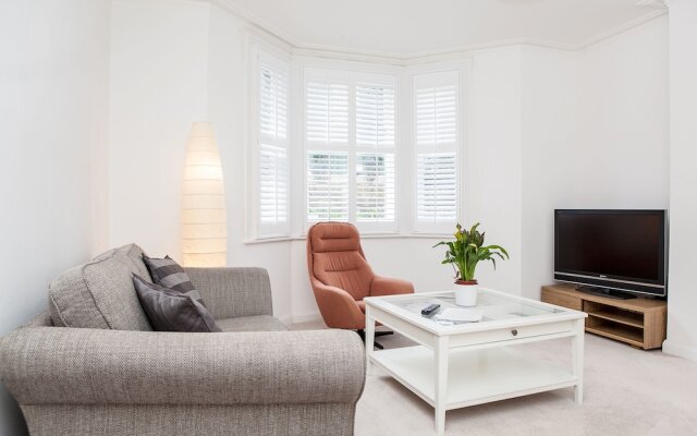 Lovely 1 Bed Self-Contained Flat in Greenwich