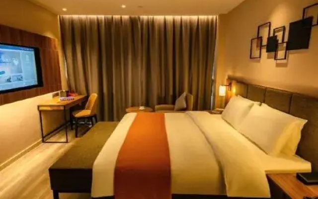 Homeinn Plus Hotel (Lanzhou Anning Mogao Avenue Provincial Central Hospital)