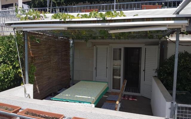 Apartments Lovrić - 30 meters to the beach