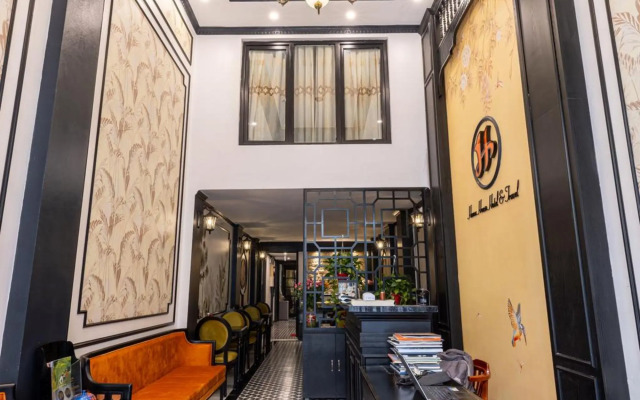 Hanoi House Hostel & Travel