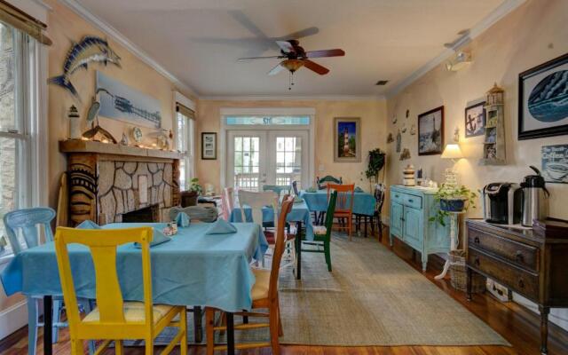 Anchor Inn NSB Bed & Breakfast