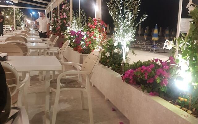 Big Apartment by the sea in Durres