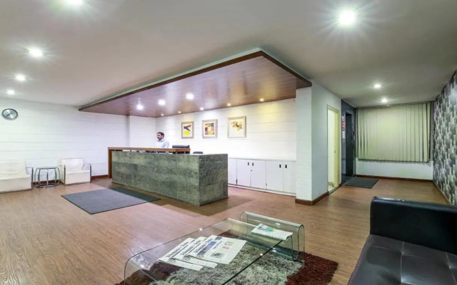Hotel At Home Suites