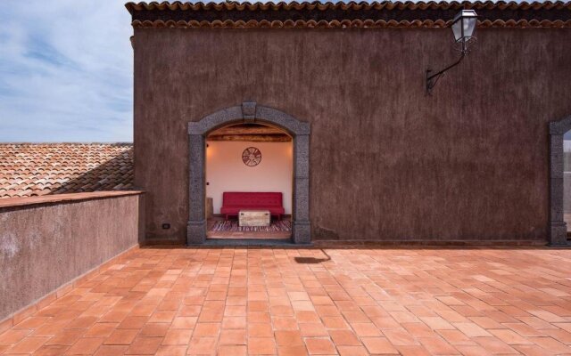 Etna Quota Mille Boutique Hotel, Typical Sicilian Food & Wine