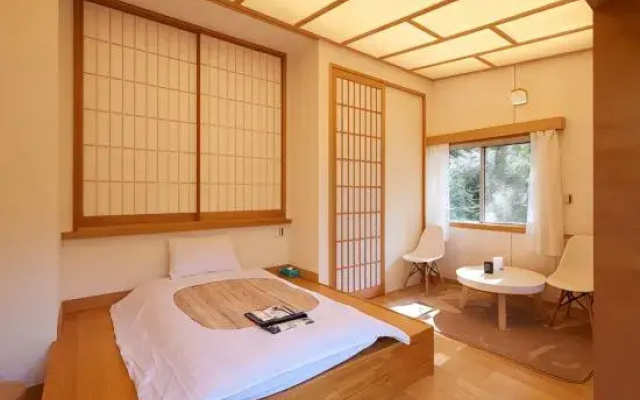 A Mirai Hakone・A