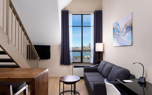 Huntingdon Hotel and Suites