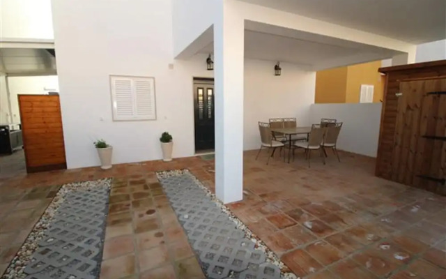 Captivating 3-bed House in Conceicao de Tavira