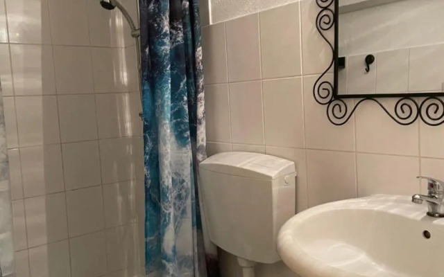 Koln Apartment I