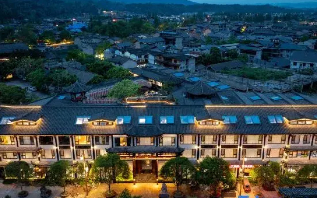 Li Family Courtyard Zen Hotel (Hongya Liujiang Ancient Town Branch)