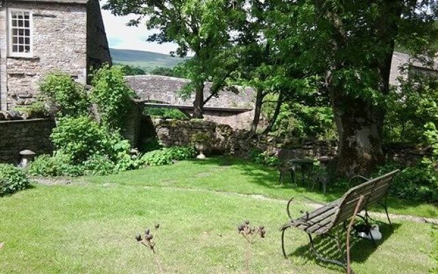 Riverside Bed & Breakfast