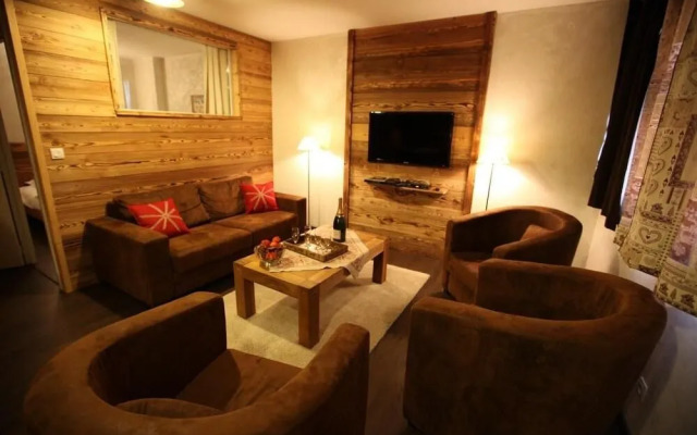 4 Rooms 8 People 3 Cles West Facing