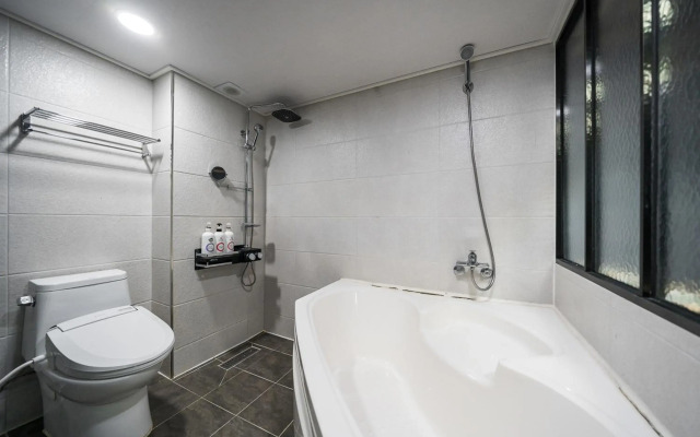 MALU Hotel Suwon