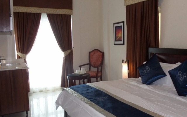 Rightgate Hotel & Suites