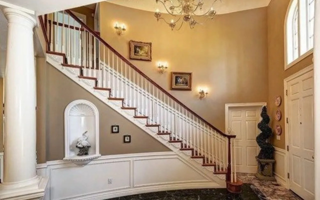 Sea Mist Waterfront Inn