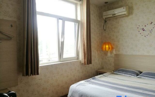 Yangzhong Yizhou Hotel