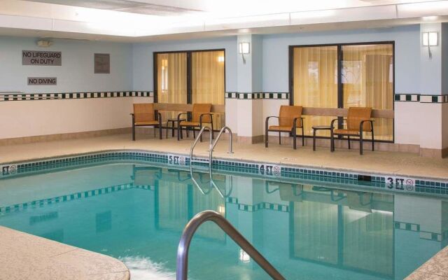 Courtyard Baton Rouge Siegen Lane