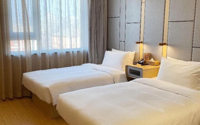 Vatica Beijing Chaoyang West Dawang Rd Jiulongshan Metro Station Hotel