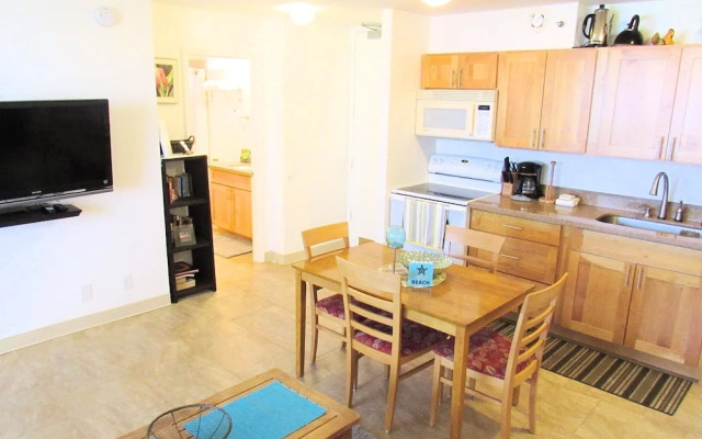 Waikiki Banyan Oceanview 24th Floor