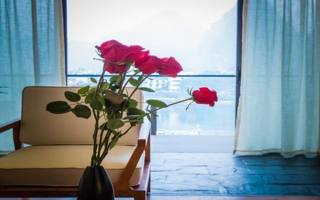 Sea Lily Yangshuo Riverside Resort – Guest Rooms – Guilin