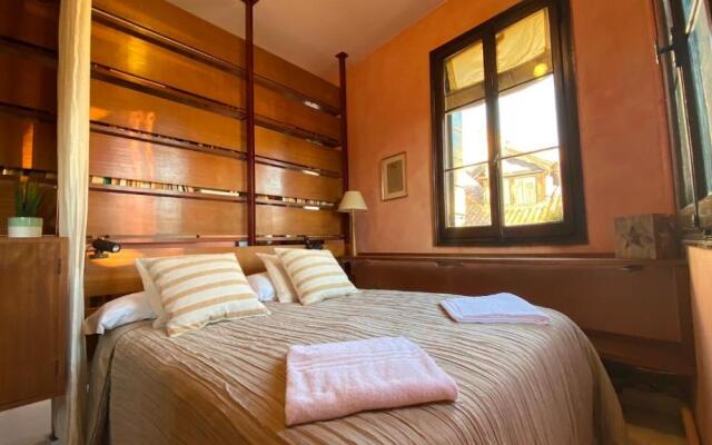 CA' ROMANTICA - BIG APPARTMENT at ACCADEMIA