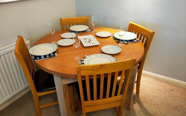 Sunrise View - Beachfront Apartment, Weymouth