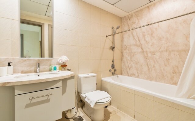 Luxurious 1B With Opera & fountains views