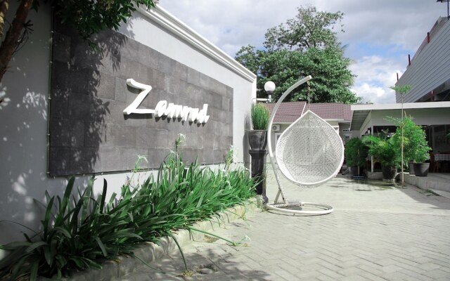 Zamrud Hotel by OYO Rooms