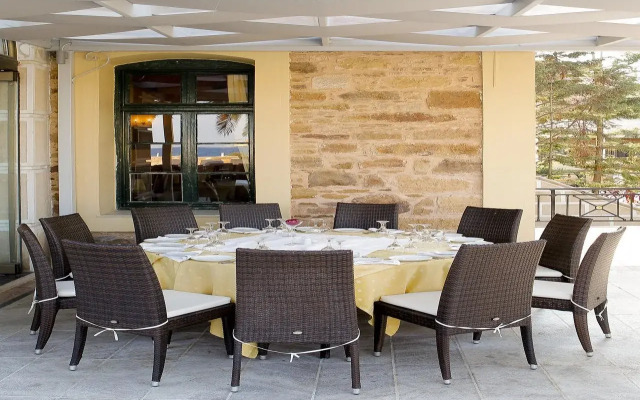 Grecian Castle Hotel