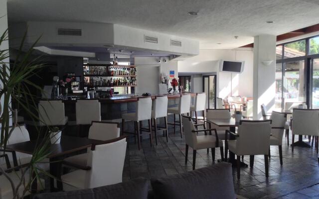 Paphos Gardens Hotel And Apartments