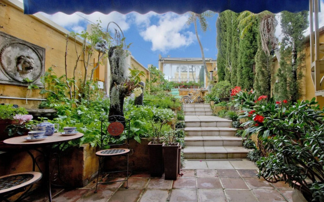 Incredible Views from Adjoining Balmain Homes